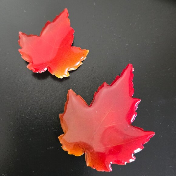 VTG 2PC Brooch Set Orange Red Gold Enamel Painted Maple Leaf Canadian Botanical - Picture 5 of 8